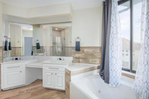 1725 Enterprise Ave, League City TX  77573-2903 exterior