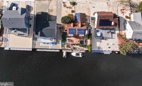 106 Moorage Ave, Berkeley Township NJ  08721-1879 exterior