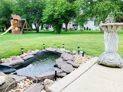 83 Hawick Dr, Valpo IN  46385-9331 exterior