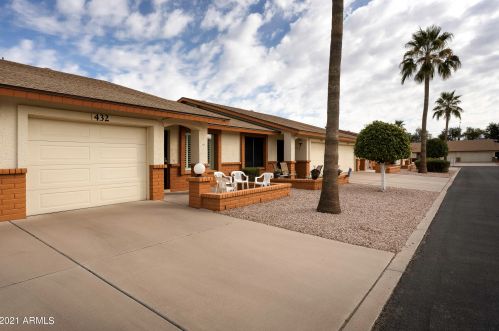 8255 Kiva Ave, Mesa, AZ 85209-5283