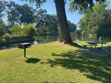 413 Turner Rd, Lodi CA  95240-0530 exterior