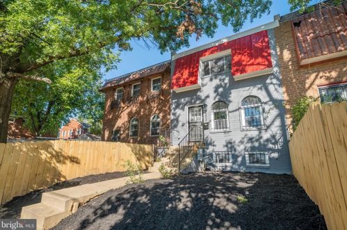 1006 Southern Ave, Washington, DC 20032-6042