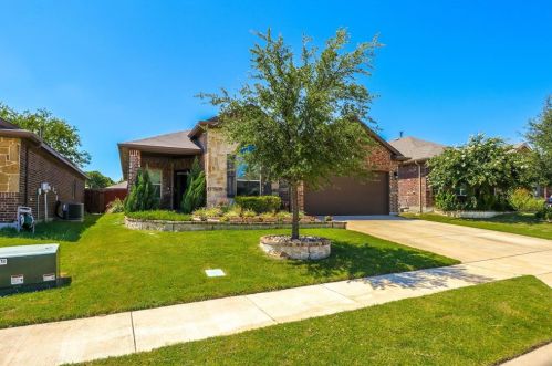 1720 Kachina Lodge Rd, Fort Worth, TX 76131