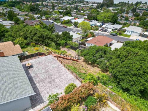 1175 Mcdonald Dr, Pinole CA  94564-2501 exterior