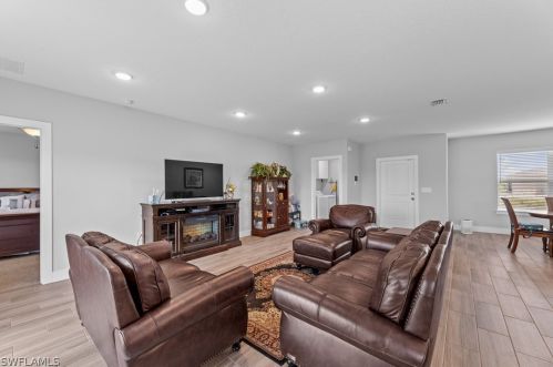 2436 4 St, Cape Coral FL  33909-1923 exterior