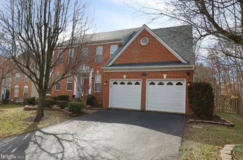 7710 Royal Azalea Ct, Springfield VA  22153-2157 exterior