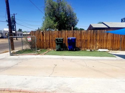 451 Navajo Rd, Tucson, AZ 85705-3959