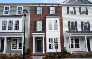 244 Paradise Dr, Portsmouth, VA 23701-2742