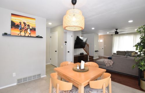 6609 Radburn Ln, Greendale WI  53129-2846 exterior