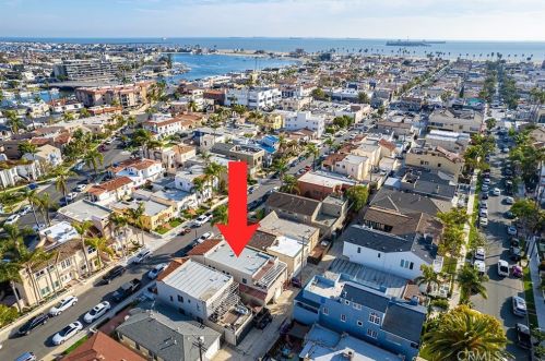 233 Pomona Ave, Long Beach, CA 90803-3528