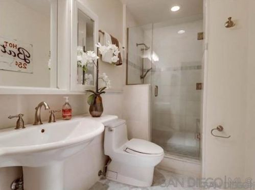 502 Palm Ave, San Diego CA  92118-1756 exterior