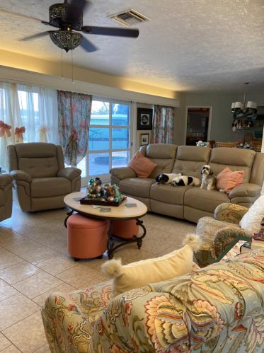 2395 Jenkins Rd, Fort Pierce FL 34947-5311 exterior