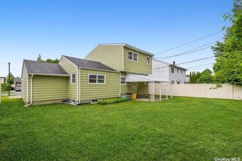 26 Westbury Ave, Hicksville NY  11803-3414 exterior
