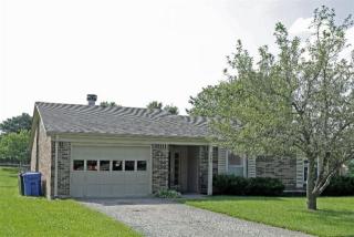 3389 Featherston Dr, Lexington, KY 40515-1705