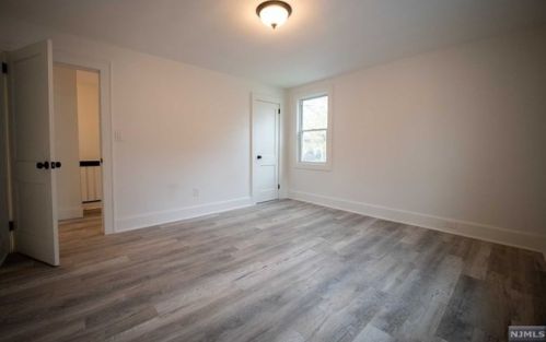 195 Overpeck Ave, Ridgefield Park NJ  07660-1218 exterior