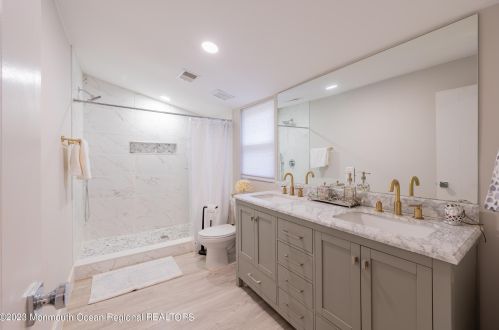 1420 Transit Ave, Jackson Twp NJ  08527-5224 exterior