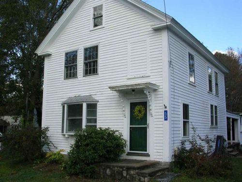 55 Main St, Newton, NH 03858-3116