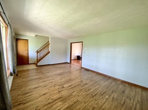 8441 Dunham Rd, Mount Vernon OH  43050-8572 exterior