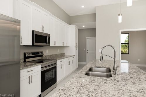 1007 Lee Ave, Lehigh Acres FL  33972-8313 exterior