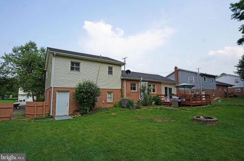 409 Belvedere Dr, Charles Town WV  25414-1267 exterior