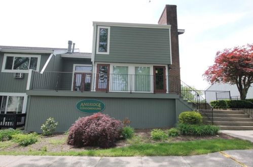 583 Vincellette St, Bridgeport CT  06606-2257 exterior