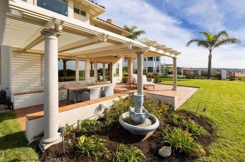 4565 Sea Bluff Cir, Carlsbad CA  92008-3671 exterior