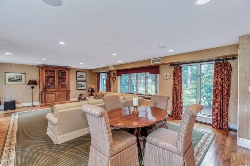 8 Emerson Rd, Muttontown NY  11545-3116 exterior