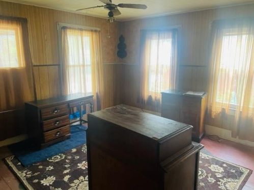 23 Old Manchester Rd, Raymond NH exterior