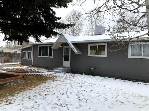 1558 Vernal Ave, Vernal, UT 84078-4822