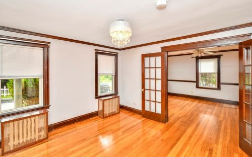 291 St, Dedham MA 02026-2044 exterior