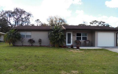 3821 Dauphine St, Sebring FL  33872-2818 exterior