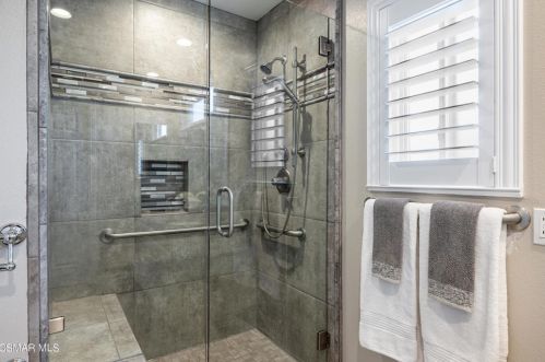 676 Weaver St, Simi Valley CA  93065-4315 exterior