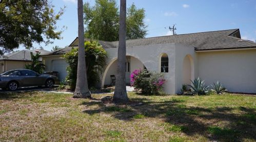 1818 11th Pl, Cape Coral, FL 33990-4555