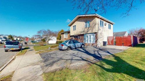 147 Cone Ave, Central Islip, NY 11722-3547