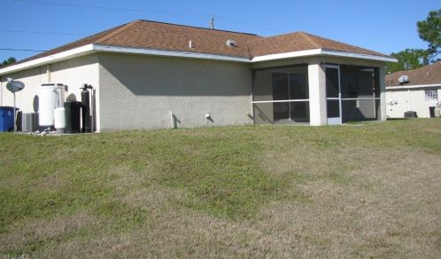 2404 Concord Ave, Lehigh Acres, FL 33971-5649