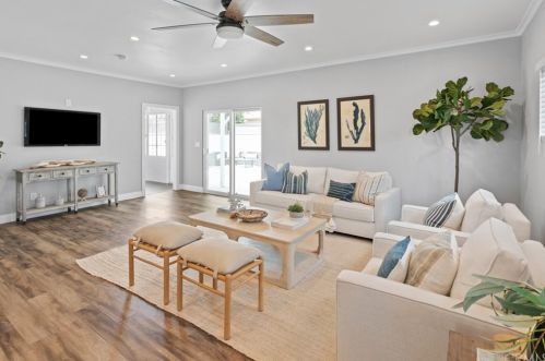 18705 Doty Ave, Torrance, CA 90504-5620