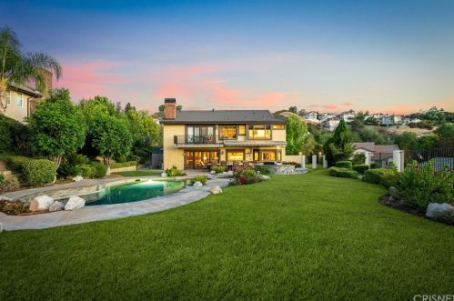 24942 Highspring Ave, Santa Clarita, CA 91321-3460