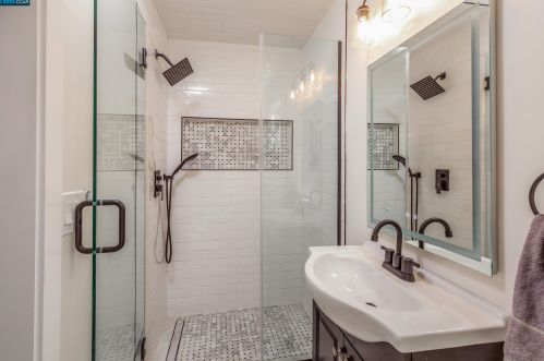 54 Reed St, San Jose CA  95110-2846 exterior