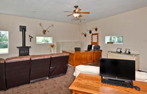 2855 2nd Ave, Faribault MN  55021-1902 exterior