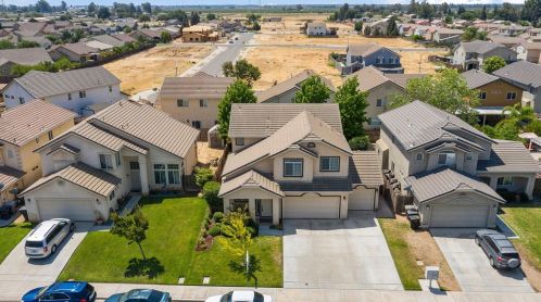 3220 Pocket Ave, Riverbank, CA 95367-2805