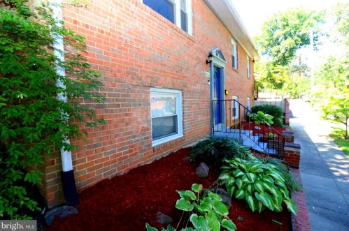 4121 Stanley St, Washington, DC 20019-5629