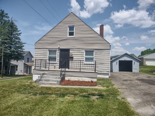 815 Chestnut St, New Castle, PA 16101-4255