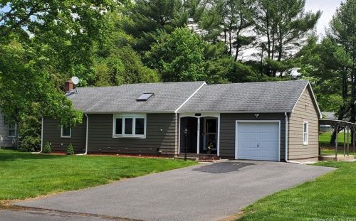 556 Graham Rd, Wapping, CT 06074-1407