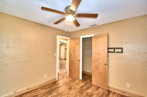 303 Raymond Ave, West Frost Proof FL  33843-9431 exterior