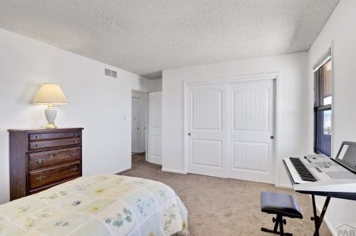 1045 Jaroso Dr, Pueblo CO 81007 exterior