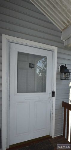 166 Stonyridge Dr, Lincoln Park NJ  07035-2253 exterior