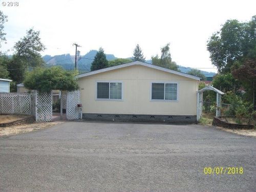 522 Second Ave, Sutherlin, OR 97479-9419