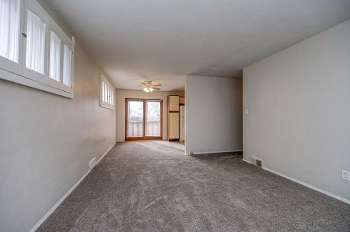 433 Dunbar Dr, Pittsburgh, PA 15235-4803