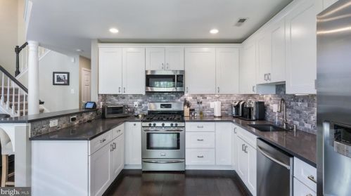 713 Martingale Rd, Collegeville, PA 19473-2809