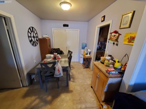 960 Folsom Ave, Hayward CA 94544-5700 exterior